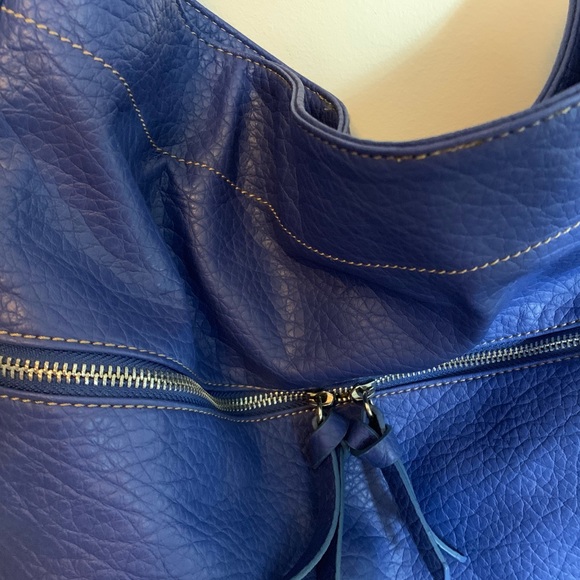 Handbag - Picture 3 of 8